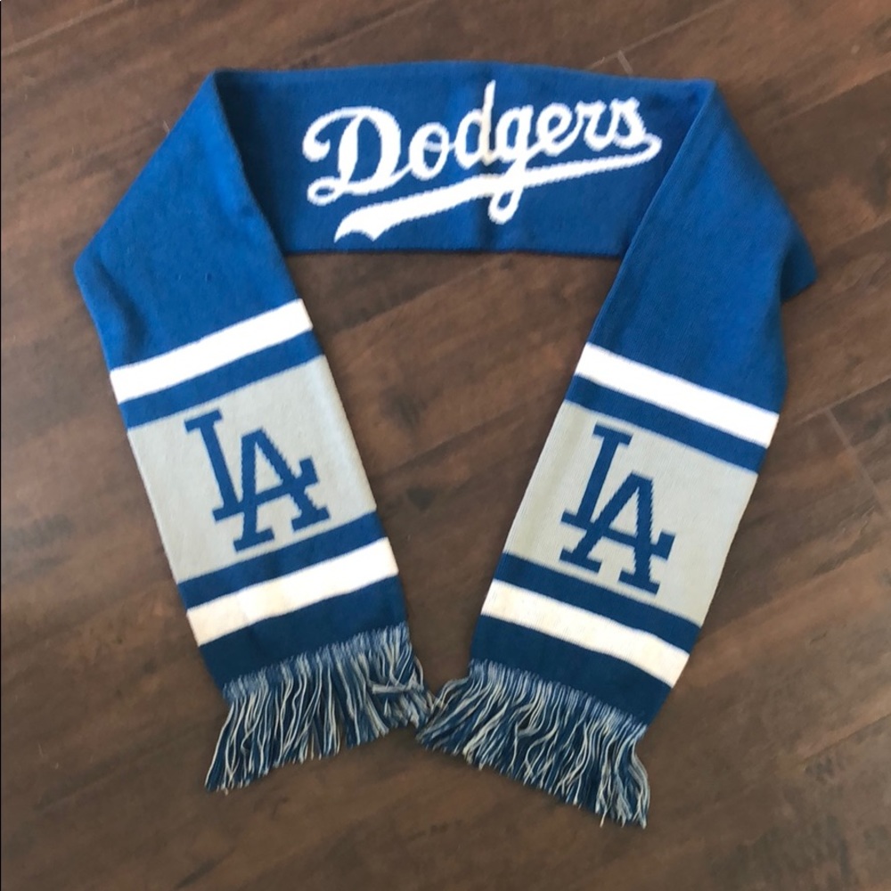 Dodgers scarf